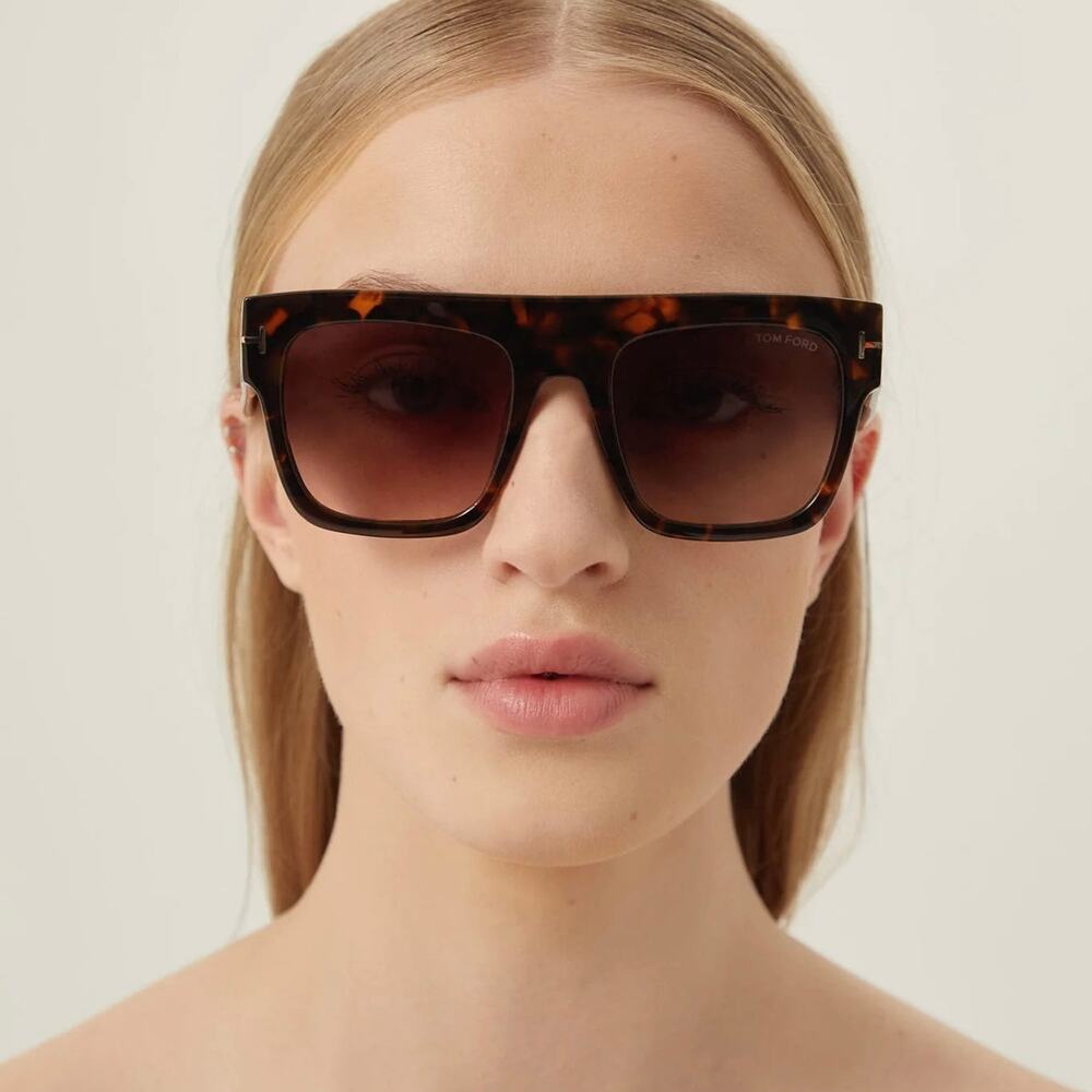 New,  TOM FORD Renee Sunglasses TF847 52B Authentic - Picture 4 of 15